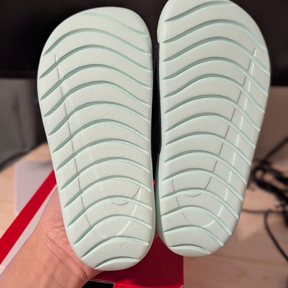Nike Kawa Slide Sandals in Black and Mint - Picture 3 of 3